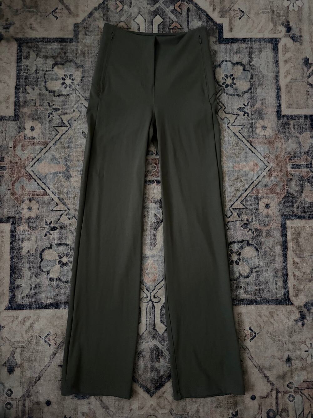 lululemon Smooth Fit Pull-On High Rise Cropped Pants Army Green Size 2 Luxtreme